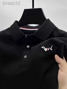 Polos masculinos manga de algodão camisa polo primavera nova edição coreana moda cão bordado casual lapela camiseta ldd240312