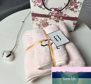 Toalha de luxo designer conjunto de banho com multi cor moda dormitório banho absorvente e secagem rápida caixa de presente de praia qauitly
