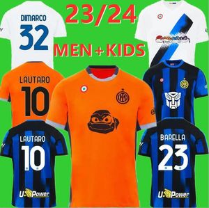 23 24 Maglia InTErs MiLAnS Maglie da calcio LUKAKU Kid Kit Final Maillot de Foot DZEKO LAUTARO THURAM BARELLA 2023 2024 Uniformi Uomo Bambini Kit Sets888