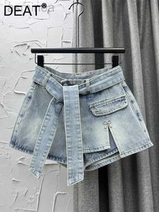 Kvinnors shorts deat denim shorts midje bälte fast färg split lapptäcke a-line wrap höft korta jeans vår mode ldd240312