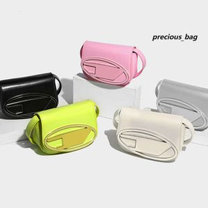 Mode Frau Flap Jingle Designer Umhängetaschen Klassiker Quadratische Unterarm Umhängetasche Satteltasche Handtasche Damen Verschiedene Anlässe Tragbare Tragetasche