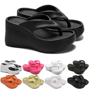 Q1 Sliders Slides Designer di pantofole di sandalo per uomini Sandali Sandali Slide Muli Muli Slipisti da uomo Flip Flip Flops Sandles Color40 511 Wo S