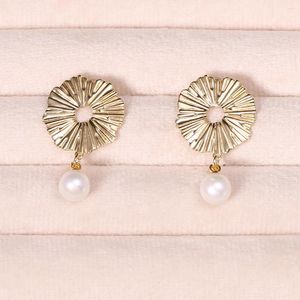 Stud Earrings Flower Natural Freshwater Pearl Round Elegant White Mother Of Shell Cute For Women Jewelry Gift