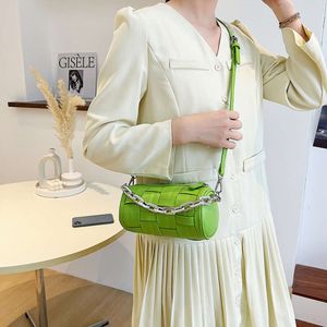 İndirim Mağazaları Japon ve Koreli minimalist dokuma düz renkli zincir kadın silindirik küçük kare çanta 23 bahar yeni tek omuz crossbody