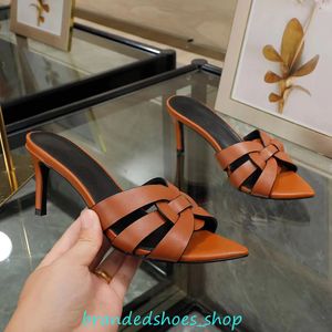 Lyxiga kvinnors högklackade tofflor Designer Läder Sexig Summer Stiletto Sandaler 100% Real Leather Thin Strap Combination Fashion Banket Heel höjd 6,5 cm 34-42