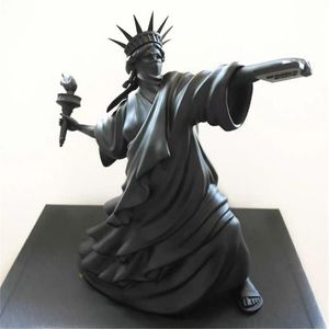 Modern Art Statue of Liberty Throw Torch Black Color Riot of Liberty London Art Fair Resin Sculpture Home Decor Creative Gift255c