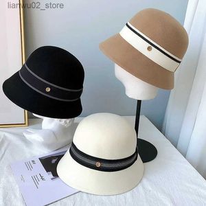 Breda randen hattar hink hattar 2024New Female Bucket Hat Winter Wool Vintage Elegant Womens Fedoras Felt hattar Fashion French Bowler Sombrero Wool Hat Headwear Q240312