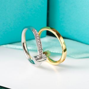 Ringdesigner ring lyxiga smycken varumärken för kvinnor alfabet diamant bokstav design mode avslappnad gåva smycken kanal inlay dag present ringer szie 6-9 mycket trevligt