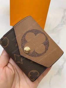 NEW luxury brand Classic Designer Clasp Wallets Zoe Wallet in Brown WOMEN Small Leather Goods Inside The Zipper Bag Short Purse with Original box card holder