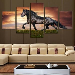 5 pçs / conjunto sem moldura correndo cavalo preto pintura animal na lona arte da parede pintura imagem para sala de estar decor275e