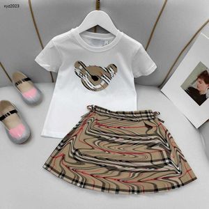Fashion Princess Dress Summer Girls Tracksuits Baby Clothes Storlek 100-160 cm barn T-shirt och Khaki Plaid mönster kjol 24mar