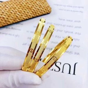 Projektantka złota bransoletka dla kobiet luksusowe biżuterię opiekun oryginał modny miłość diament V-Gold 18K Srebrna bransoletka Otwarta biżuteria ślubna na prezent z pudełkiem 6xeq