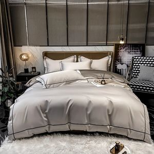 Set biancheria da letto in cotone egiziano ricamato Copripiumino con federa lenzuolo piatto Letto di lusso Tessili per la casa 240306