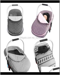 Barnvagnar födda baby korg bilstol täcker spädbarns bärare vinter kall väderbeständig blankettstil takvagn barnbanor 216419185
