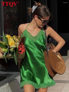 Sukienki zwykłe sukienki moda zielona satynowa sukienka damska 2024 elegancki pasek spaghetti koronkowy szczupły letni solidny prosty mini kobieta