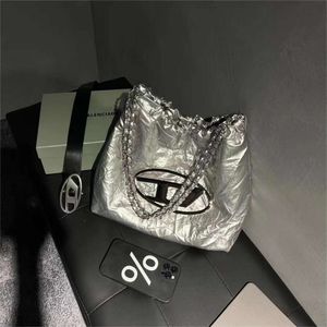 Sier Dingdang Bag Garbage Women Luksusowe duże pojemność Tote Wędrujący pasek łańcuchowy Crossbody Big