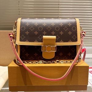 24ss Women Dauphine Shoulde Bags Diagonal Crossbody Bag For Ladies Luxury Designer Handbag Card Holder Outdoor Travel Wallet Messenger 28CM