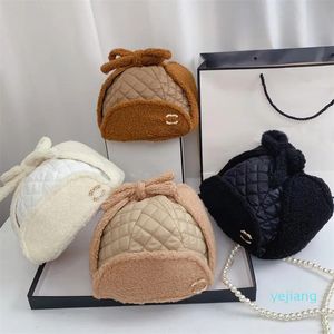 Luxury Cap Designer Lamb Wool Bucket Hat Winter Outdoor Wide Brim Hats Fashion Brand Letters Man Woman Keep Warm Earflap Hat Fisherman Hat Fashion Accessories