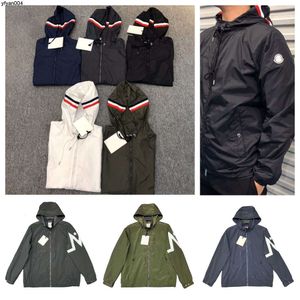 Simple Hooded Jacket Mens Coat Embroidered Badge Everyday Luxury Street Fashion Windbreakers Sun-protective Clothing