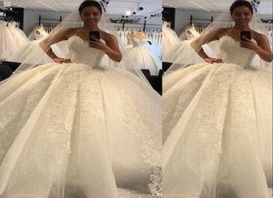 2021 Nya bollklänningar Bröllopsklänningar Sweetheart paljetter Lace Appliques Pärlor Crystal Sweep Train Plus Size Formal Bridal Clows Robe 2608814