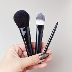 Modedesigner-Make-up-Pinsel-Set, elegant, Original-Make-up-Pinsel für loses Puder, luxuriöser Damen-Make-up-Pinsel mit Buchstaben-Grundierung