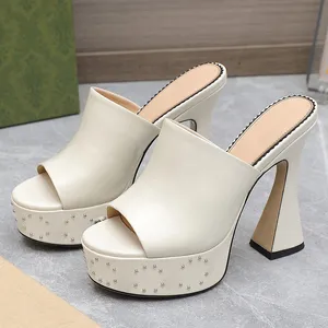 2023 novos chinelos femininos verão decoração de metal dedo do pé aberto caminhada mostrar sapatos de salto super alto plataforma de moda sandálias femininas