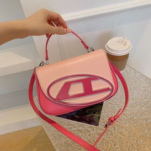 Dise Dingdang Bag 2024 Spring New Niche Dign Cool Trend Saddle One Shoulder Crossbody Handbag