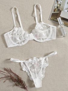 Set di reggiseni Lingerie ricamata in rete per le donne Set di reggiseno erotico deluxe in due pezzi di bella biancheria intima erotica estetica