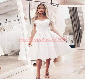 2019 Off Shoulder Short Homecoming Dresses Knee Length Satin Simple Cheap ALine Short Prom Dress Juniors Cocktail Party Club Wear9441960