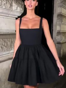 Donne Moda Sexy Nero Pieghettato Fionda Vestito Elegante Chic Senza Maniche Backless Abiti 2023 Ladies Night Party Club Abiti 240304