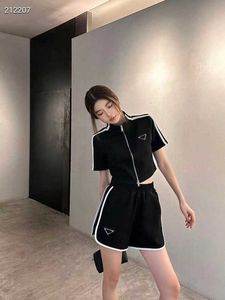 Womens Two Piece Pants designer Designer Tracksuits Women 2 Piece Shorts Set Short Sleeve T Shirt Jogger Sport Suit Fashion Inverted triangle Sportswear