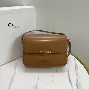 Designer women casual shoulder bag Add elements of Paris retro style noble temperament Classic Reinnovation lady Luxury Crossbody Bag 187363