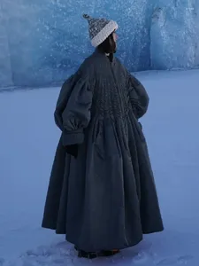 Trench da donna Autunno/Inverno Piumino lungo plissettato unico retrò Design di nicchia irregolare Cappotto in cotone con maniche a lanterna allentato