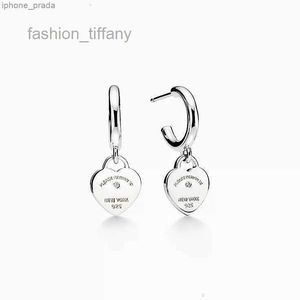 T-Heart Charm Earrings Love Stud Earrings 925 Silver Sterlling smycken Desinger Women Valentines Day Party Gift Original Luxury Brand