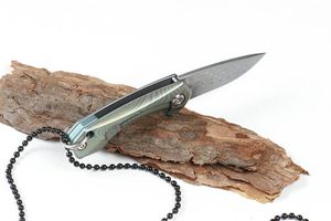 Specialerbjudande av hög kvalitet VG10 Damascus Steel Mini Small Flipper Folding Knife EDC Necklack Chain Knives Green TC4 Titanium Alloy Handle