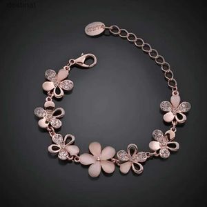 Perlenbezauberndes 18-karätig rosévergoldetes Damen-Armband mit rosa Katzenaugen-Opal-Blumenkette, Geschenk für Frauen, Mädchen, L24213