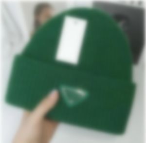 Lüks Beanies Tasarımcı Kış Fasulye Erkekler ve Kadın Moda Tasarımı Örgü Şapkalar Prasda Beanie Yünlü Kaplama Mektubu Jacquard Unisex Sıcak Kafatası Şapkası Yüksek Kalite N14