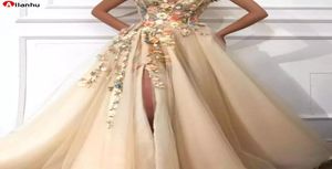 NUOVO Champagne Split Abiti da ballo 2022 Donne Party Night Abiti lunghi Gala Appliques in pizzo Fiori Abito da sera ALine Robe De Soi6059211