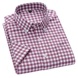 Summer Men Plaid skjortor Kort ärm Ren Cotton Bekväm för affärskontor Malekläder med framfickan 240312