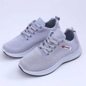 Walking Shoes Casual Shoes Korean Casual Sports Shoes Flying Woven Running Comfort Non Slip Men's mode mångsidig