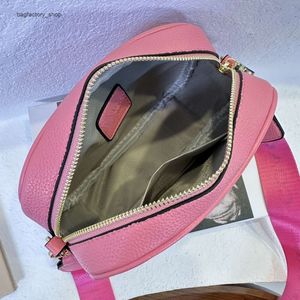 Atacado designer novas bolsas 50% de desconto nova bolsa de câmera feminina na moda e moda relevo quadrado ombro único crossbody