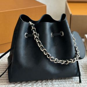 Tasarımcı çanta mini kova çapraz kanatlı el çantası lüks bella omuz çantası moda içi boş delikli bringstring messenger toes letter_bag cüzdan