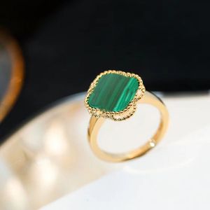 Anéis de moda quentes designer chapeamento de ouro anel de trevo de quatro folhas para senhora luxo hipoalergênico mens designer anéis luz amantes presente de aniversário zh131 E4