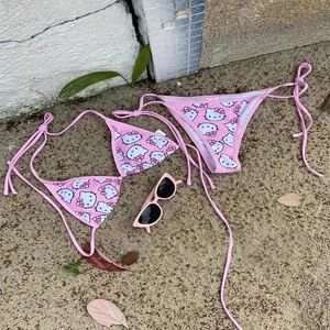 Plaj bikini set karikatür baskı y2k mayo 2 adet mayo Yumuşak külot yan kayışlarla kawaii seksi bikini 240312
