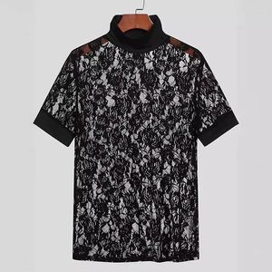 Herr t shirts sommar mode mesh toppar män sexig se genom blommor broderi spets t-shirts mens vintage turtleneck kort ärm smal