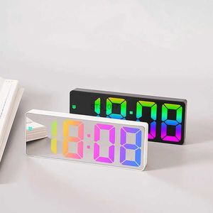 Inne zegary Akcesoria LED Difrowe budzik Cyfrowy budzik 12/24 godziny Regulowana jasność Kolorowe duże zegary biurka na dużym ekranie Dekoracja biurka 2403