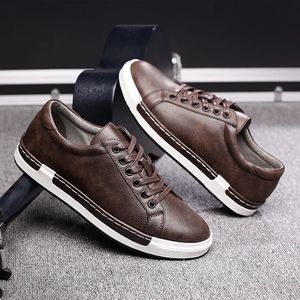 2024 Sneakers menów męskie buty zwykłe Miękki marka męska obuwie klasyczny czarny brązowy plus rozmiar 45 240228