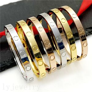 Charmante Herrenarmbänder mit klassischen Buchstaben und verdeckten Liebesöffnungen, Armreifen für Damenmode, trendige Luxusarmbänder, versilbert, einfarbig, ZB061 I4