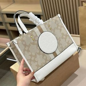 New 2024 Style Canvas Designer Tote Bag Large Capacity Shoulder Handbag For Women Cross Body coachly Handbag Famous Bumbag Fashion Shoulder