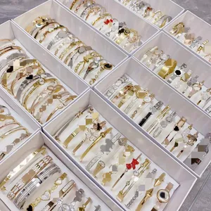 Speciale braccialetto di lusso all'ingrosso braccialetti di lusso classici firmati per le donne gioielli di moda oro argento Perla croce diamante hip gioielli caldi matrimonio festa